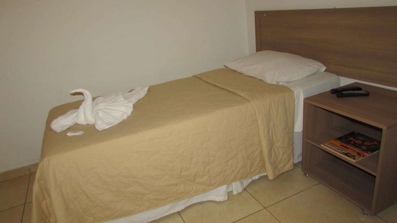 Hotel Oitis Governador Valadares Zewnętrze zdjęcie